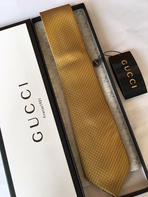 Gucci Tie hm28